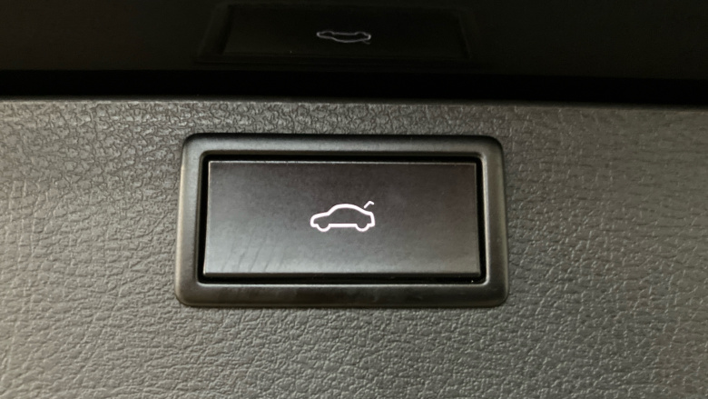 Volkswagen Caravelle 2.0 TDI Executive 199 4MOTION 5dr DSG Diesel Estate